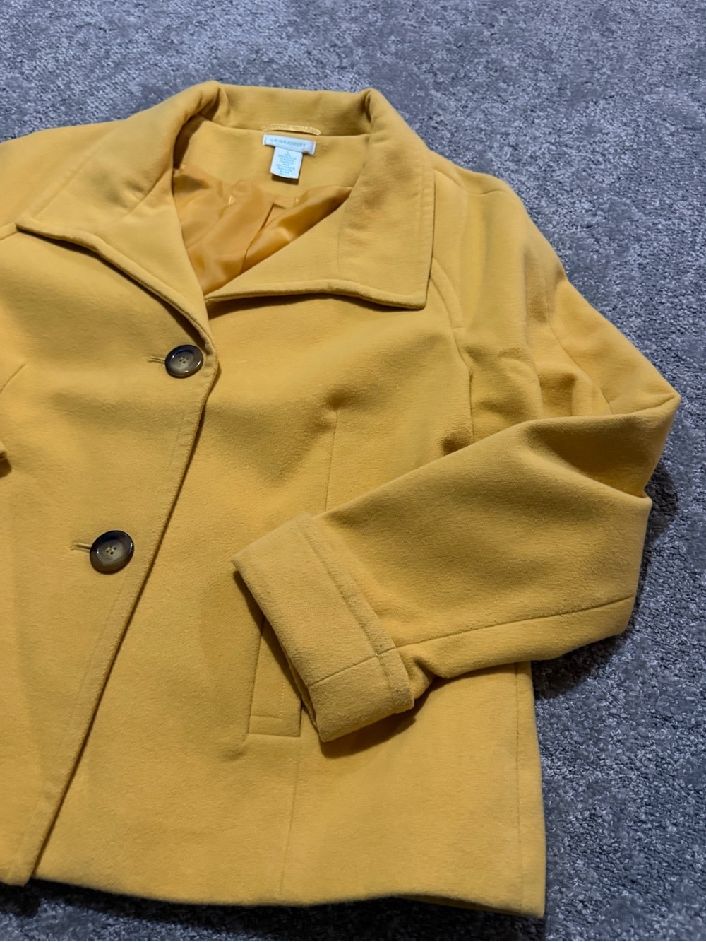 Laura Ashely women’s short peacoat yellow pockets soft size large